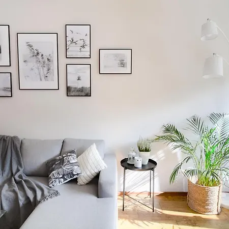 Comfort 3-Room Apartment With A Workplace Near The Wood Jurkalne Zewnętrze zdjęcie