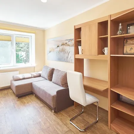 Comfort 3-Room Apartment With A Workplace Near The Wood Jurkalne Zewnętrze zdjęcie