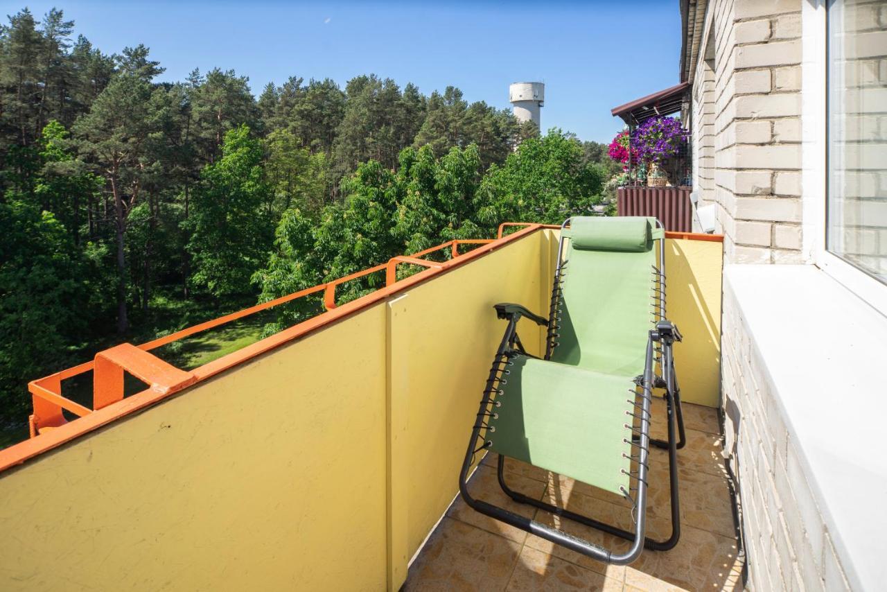 Comfort 3-room With A Workplace Near The Wood *