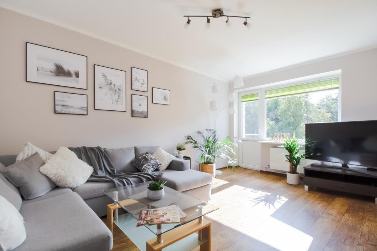 Comfort 3-room With A Workplace Near The Wood Apartment *